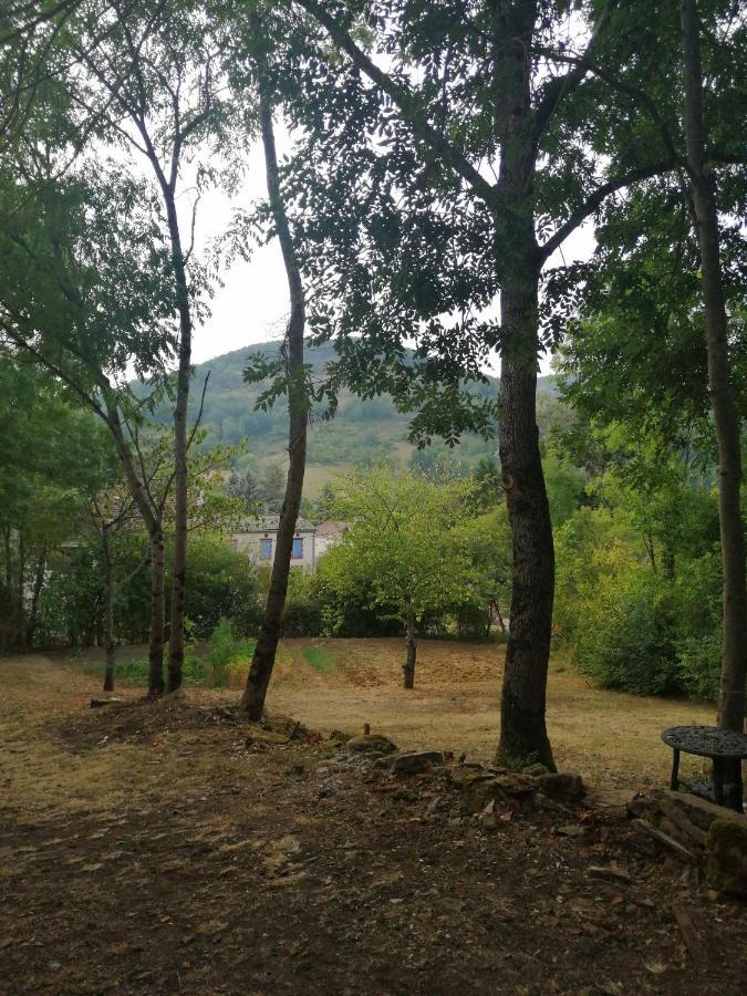 Location De Vacances A Neylis Avec Vue Sur Les Forets Et Les Champs Carla-de-Roquefort Exterior foto