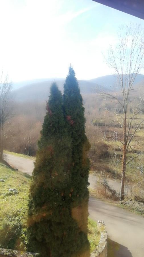 Location De Vacances A Neylis Avec Vue Sur Les Forets Et Les Champs Carla-de-Roquefort Exterior foto