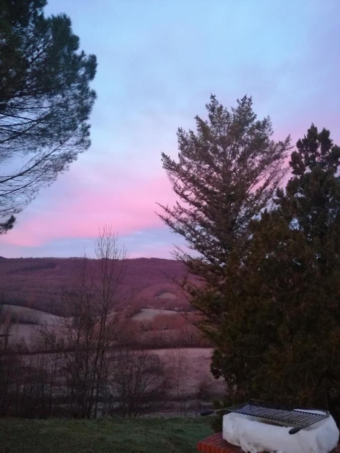 Location De Vacances A Neylis Avec Vue Sur Les Forets Et Les Champs Carla-de-Roquefort Exterior foto