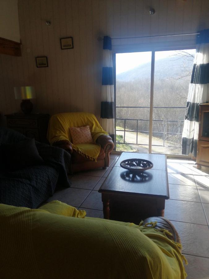 Location De Vacances A Neylis Avec Vue Sur Les Forets Et Les Champs Carla-de-Roquefort Exterior foto